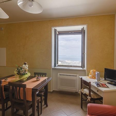 Bed and Breakfast Al Casale Dei Nonni Laureana Cilento Exterior foto